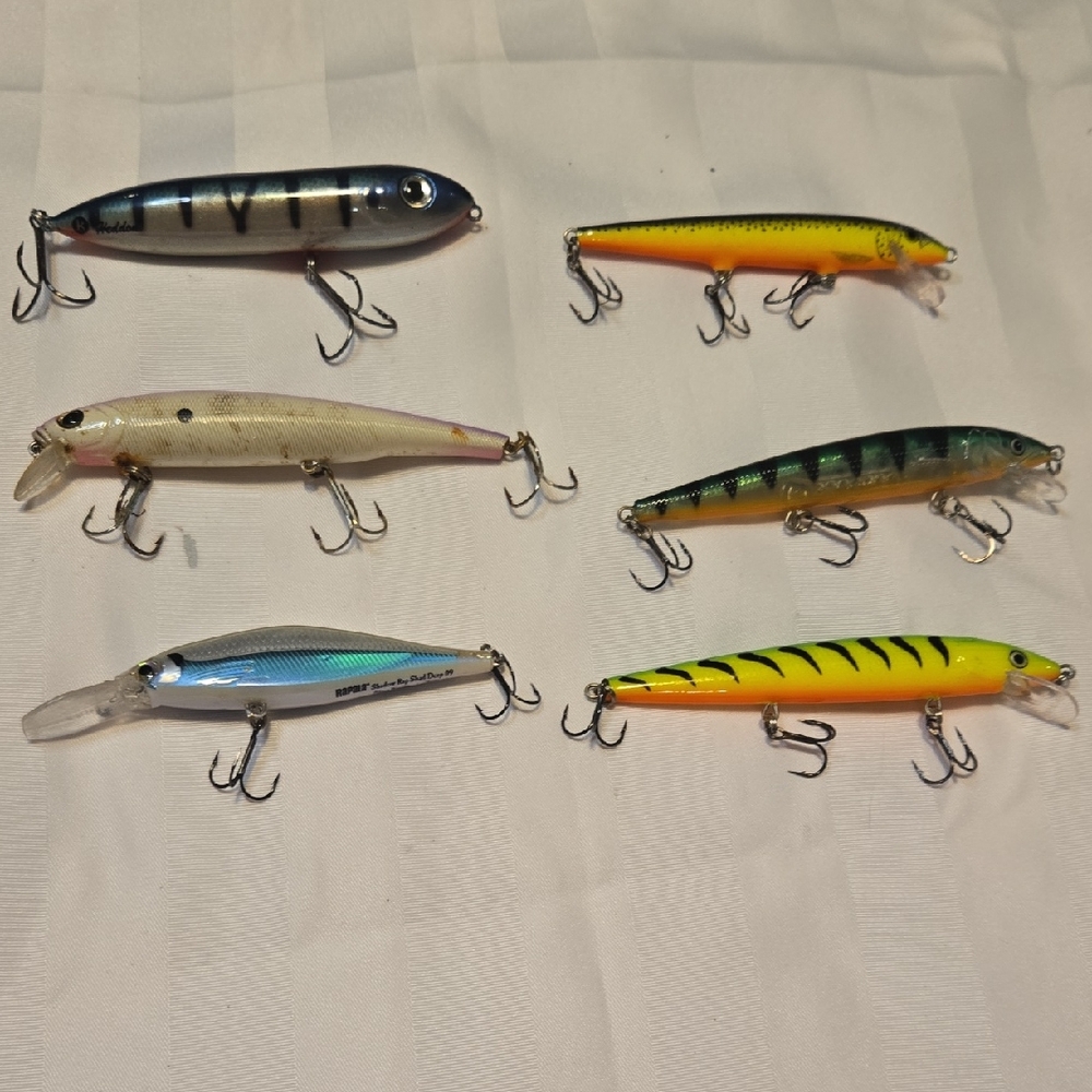Vibrant Fishing Lure Collection - Silver, Yellow, Blue